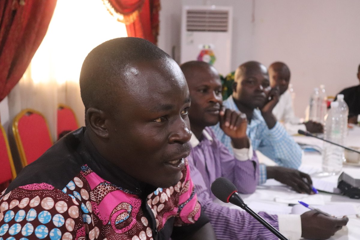 EqualAccessCmr's tweet photo. #VoixDePaix engage les radios communautaires du Nord et de l’Extrême-Nord dans la lutte contre l’Extrémisme Violent, et, la réduction de la Stigmatisation de certains groupes ethniques assimilés à Boko Haram comme les Kanuri.

#ExtremismeViolent
#Stigmatisation
#JeMengage https://t.co/r8GzeTTN9p