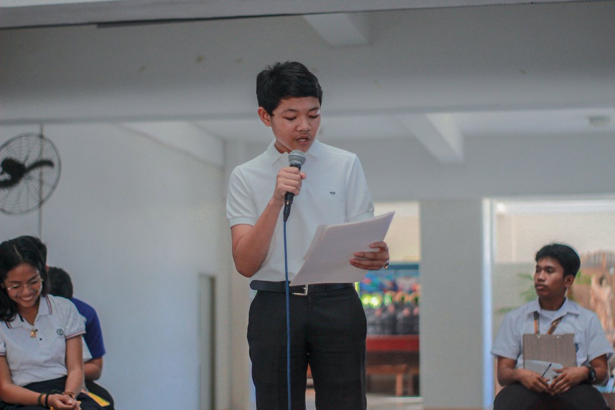 laligaatenista's tweet photo. SILIP: Raphael Alipio ng Servicio Ignacio at Shamelle Suarez ng Azul Aguila, para sa posisyong PRO, inilantad ang mensahe para sa mga mag-aaral ng JHS sa Miting de Avance.
#Halalan2020
#MitingDeAvance2020 https://t.co/Ng5S7OGEsy