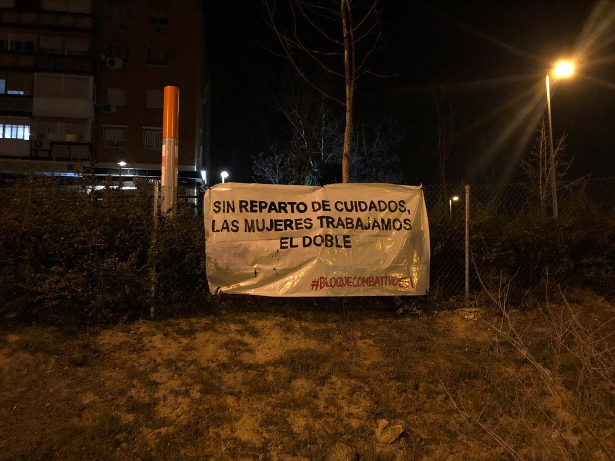 JAHortaleza's tweet photo. Hortaleza se prepara para el #BloqueCombativo8M , en este caso reivindicando el reconocimiento de los trabajos de cuidados que las mujeres realizamos día tras día. https://t.co/SjtIYcBVgf