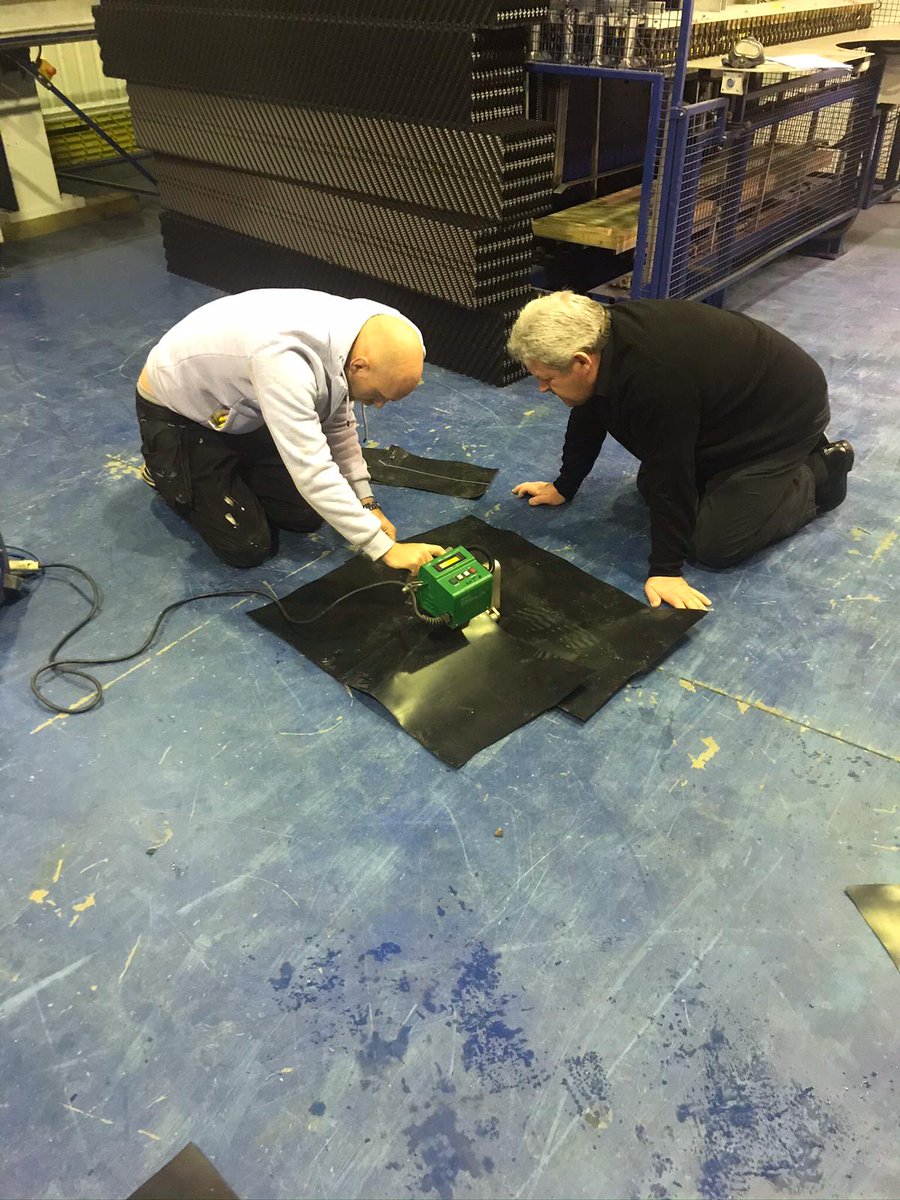 HewitechUK's tweet photo. Training session with our new Liester Comet Wedge Welder, courtesy of Mark from @liesterUK.

#Hewitech https://t.co/pxE9WLDls1