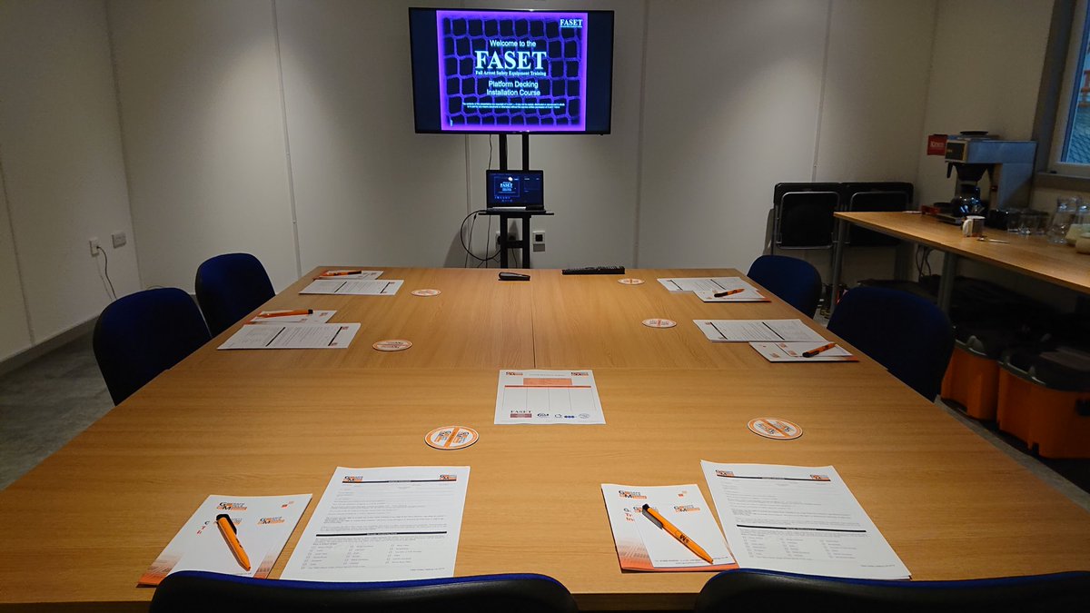 GMGroupSafety's tweet photo. All set for today's ⁦@FASET_UK⁩ Platform decking course ✅
Ideal timing after yesterday’s G&amp;M free standing decking system launch 🚀 #fridayfeeling https://t.co/8Ilt1lgny9