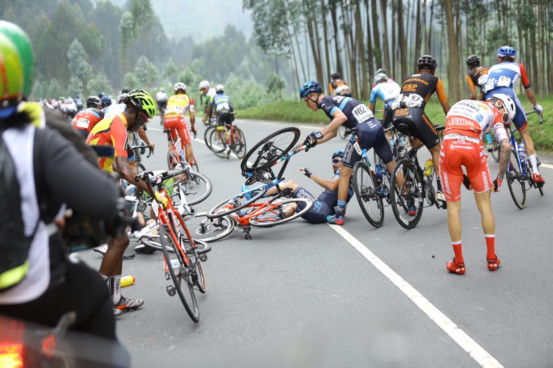 ER2cUjJWoAEcp32?format=jpg&name=medium