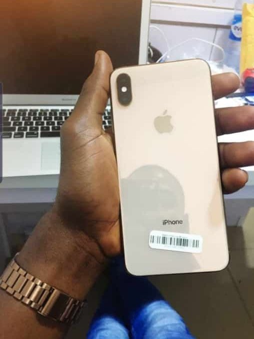 speak2jeph's tweet photo. Xs mas 64gb๐ฅ#D_connect @awa_karis @lovefalson5_fsh #AbujaTwitterCommunity @woye1 @comfortzone23 @imoleayomichael @potam1304 @theAbujaPlug https://t.co/zNo3hssick