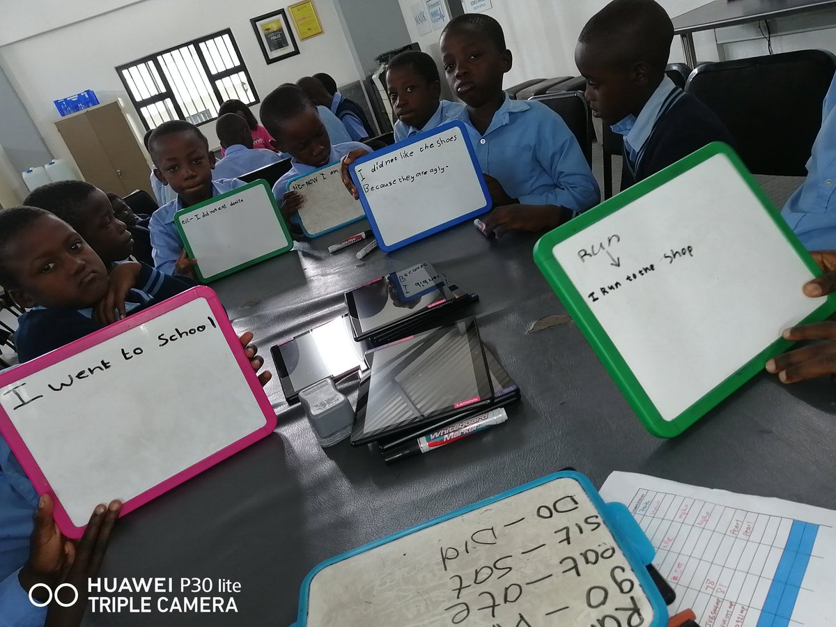 Pearly0428's tweet photo. #ReimagineEducation #OpenLearningAcademy learning about the past tence and creating sentences with the Inkambeni Learners @HazyviewDLC  @GwfOnline  learning is fun. https://t.co/whhOORMkko