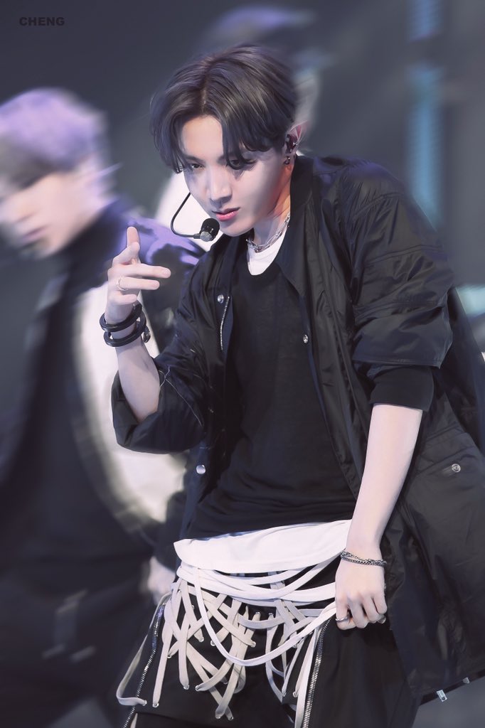 CHENGLIXIANYA's tweet photo. Kill me 

#JHOPE #제이홉 #HOBI #HOSEOK https://t.co/Xnt7JS9Dyk