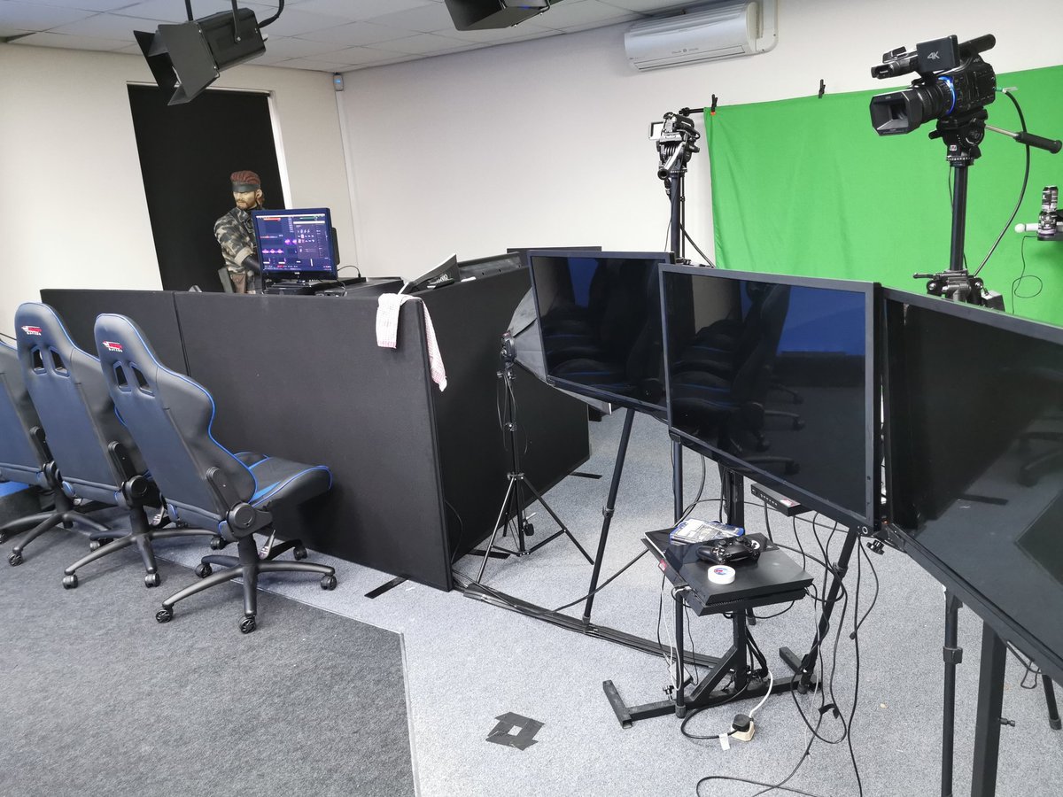 WeveGotBibinho's tweet photo. Happy #ICUI3 DAY!!!

Little behind the scenes shots from the studio 😍.

Putting on these kinds of shows is my favourite part of the job. The planning, the admin and then seeing your plans being put into action is an incredible feeling when it starts to come together. https://t.co/6viCX2uyW7