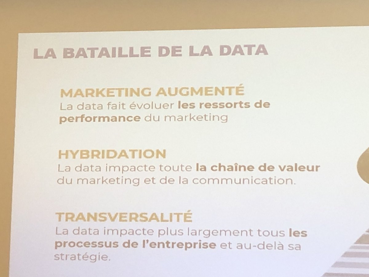 sophiehauchart's tweet photo. La #data remet le client au centre de l’entreprise #obsdata @isoskele https://t.co/PsjXGNpocM