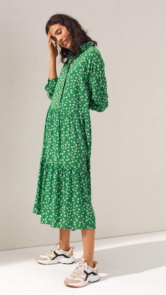 H M Japan 新作 スニーカーとよく似合う ロングワンピースが続々登場 グリーンが春っぽくて一押し Hm T Co Apbysnotdf T Co Unov244e1d Twitter