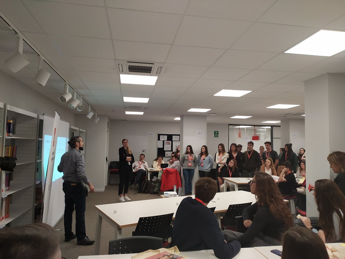 UEValencia's tweet photo. ¡Todo listo para comenzar una nueva edición de #HackathonUEV!
Una interesante jornada de emprendimiento social que reúne a 80 j��venes y un reto propuesto por @greenpeace_esp.
Un evento de co-creación que dará como resultado grandes proyectos y un equipo ganador. ¿Preparados/as? https://t.co/6vw1K0wL4I