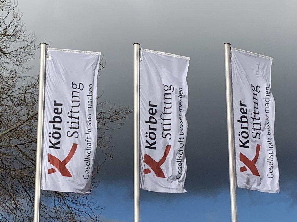 GMOrch's tweet photo. #TAOME20 bei @KoerberKultur ➡️ Markus Fein präsentiert drei kommunikative #Konzert Formate der #FestspieleMV. #MusicEducation ➡️ Projekte von und für Menschen. 👍👏@jungeohren @kultur_welten @KoerberGP https://t.co/CZca0EDwbJ