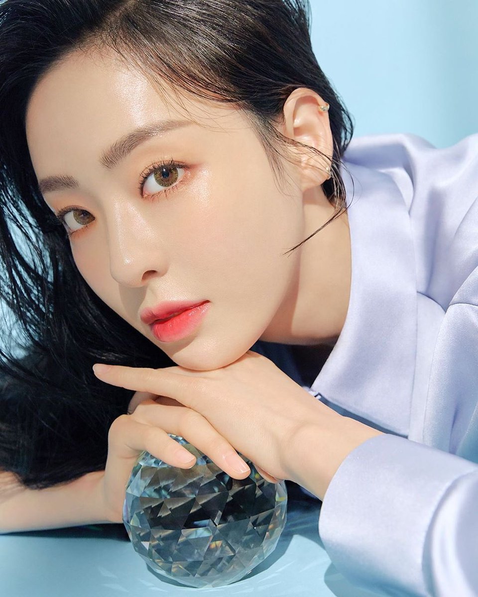 웨이크메이크 인스타 이다희

#이다희