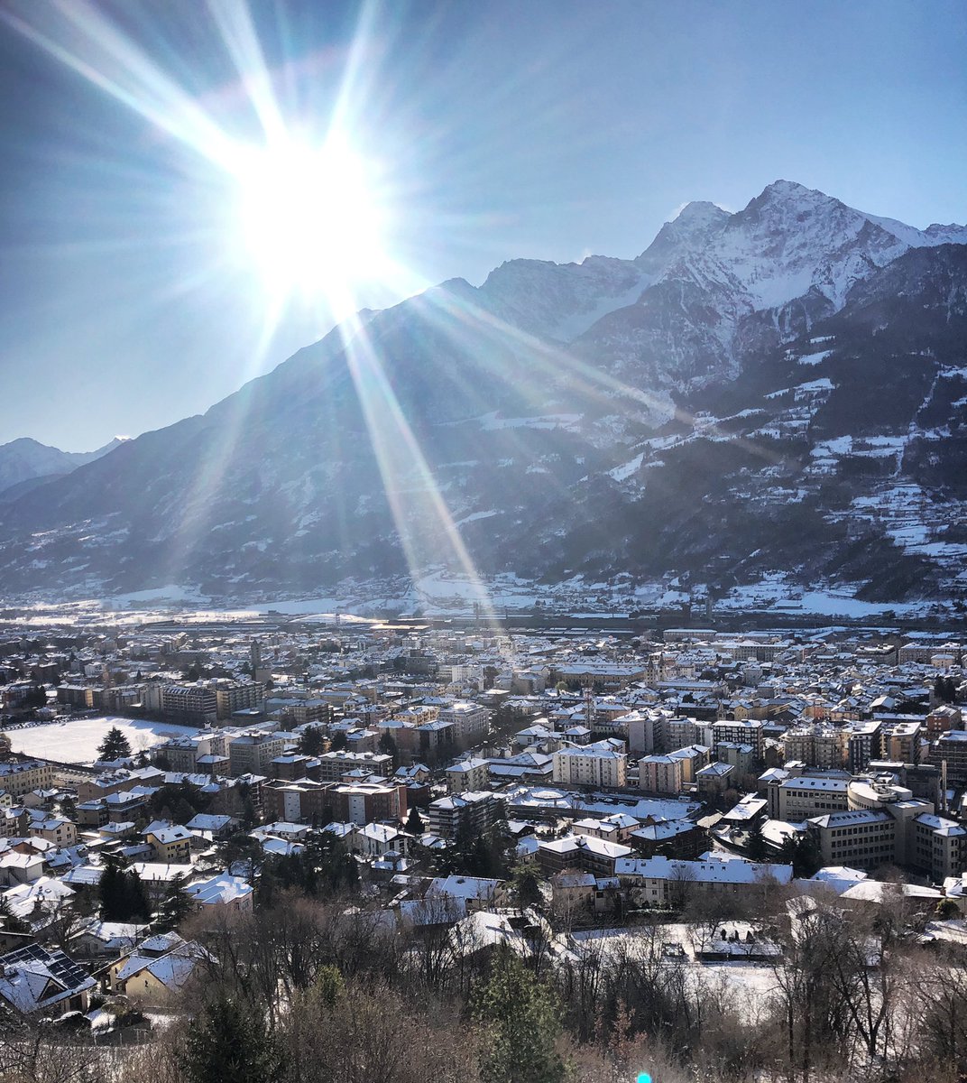 TelchaAosta's tweet photo. La neve di fine febbraio rende Aosta ancora più bella. 

#CaloreTelcha #Teleriscaldamento #Telcha #Aosta #ValledAosta https://t.co/tsFXNgFDZM