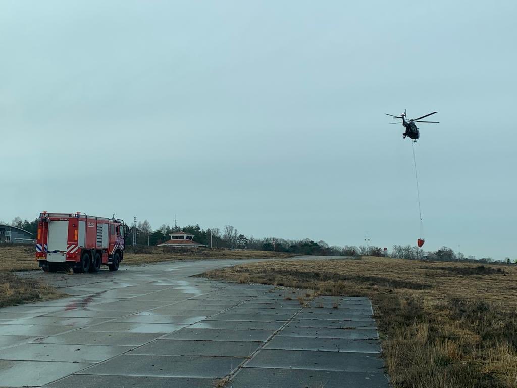 De #cougar van ⁦<a href="/dhcluchtmacht/">DHC Luchtmacht</a>⁩ heeft zojuist de Bucket opgepikt. #MAOT