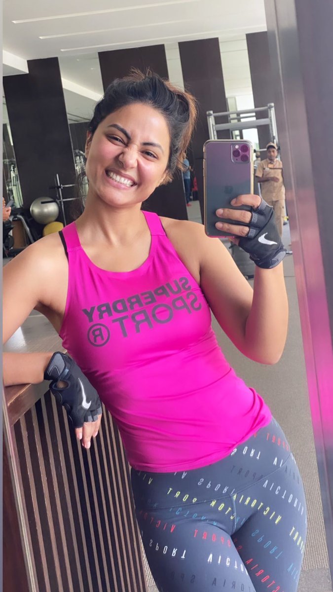 HeenaHk199's tweet photo. Fitness girl @eyehinakhan 💪
Happy to see back in #gym
More power to you girl
Tons of blessings always 🤗
#gymvibes #WorkoutwithHinakhan
#workinprogress #WorkoutInStyle
#gymdiaries #gymmotivation #gymswagger #gymgoals #fitgirl
#hardworkinggirl #inspirationgirl https://t.co/TgkYlBdu6i