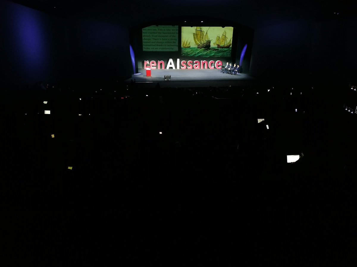 Closing day of the conference "The good algorithm?" - Auditorium of Via della Conciliazione.
The signing of the Rome Call for AI Ethics as an answer to the challenges of algocracy #Renaissance