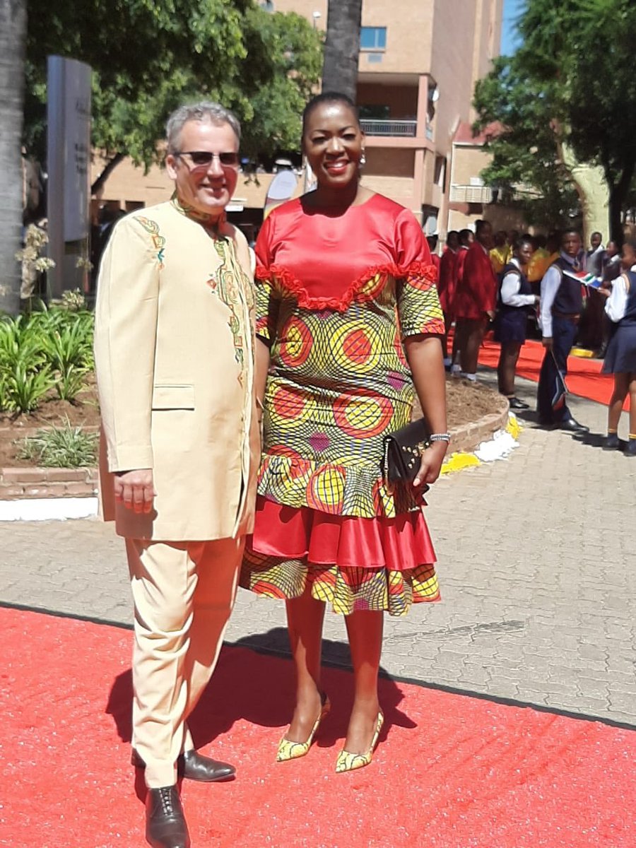 MorakaThandi's tweet photo. The Limpopo version of the State Of the Province Address as Delivered by the Honorable the Premier Mr Stanly Chupu Mathabatha.#LimSOPA2020 #GrowingSAtogether🇿🇦🇿🇦🇿🇦 https://t.co/tRo7tFSaNC