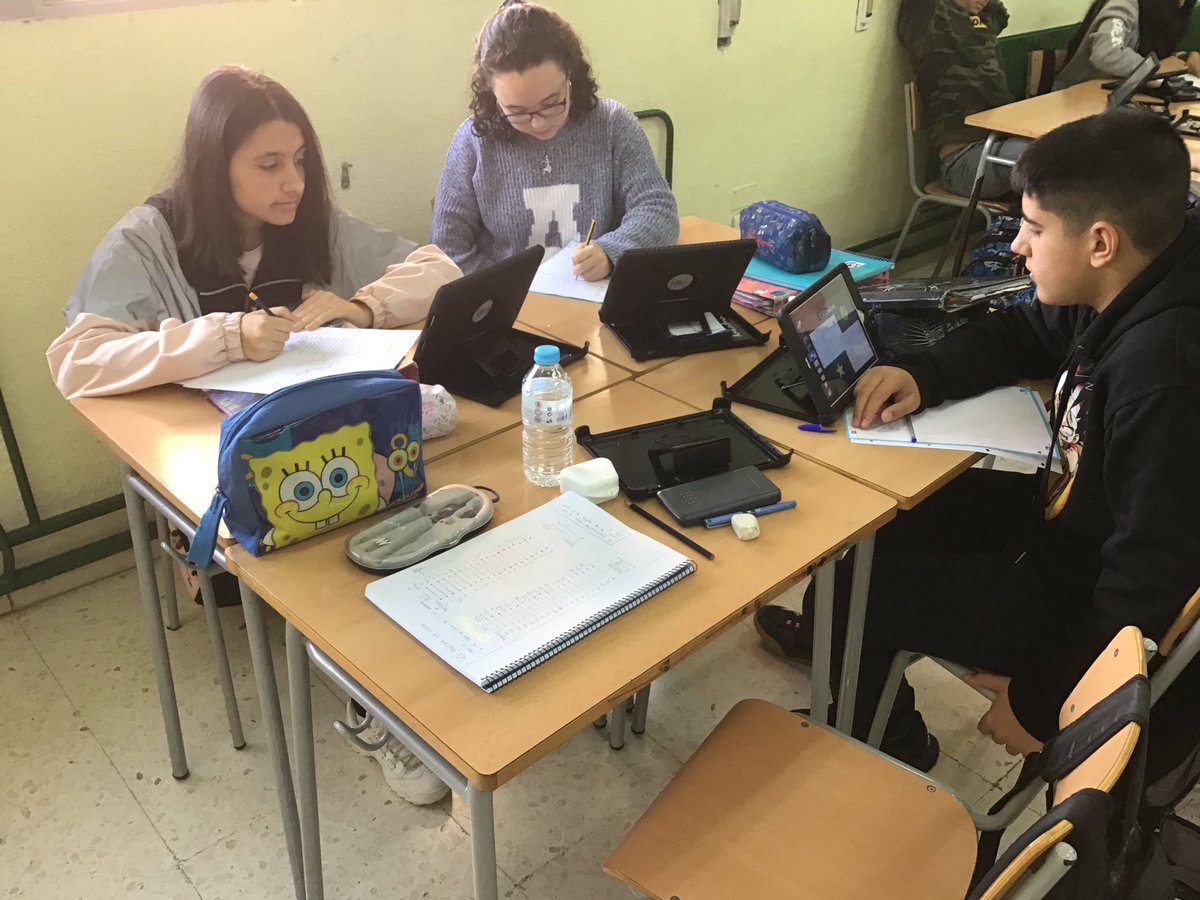 Perdidos_4's tweet photo. Acabamos la semana 5 trabajando. Vamos, que ya solo queda una semana!!🥳💪🏽😁
#5EI #SemanaCinco5EI #Matemáticas @AndreaProfMates https://t.co/wZXNR7vnzs