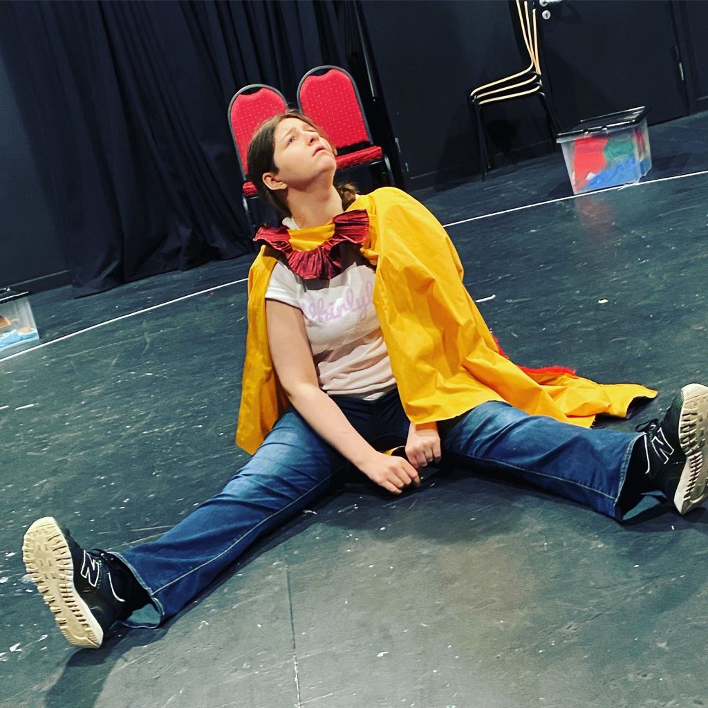 WhirlybirdTC's tweet photo. 🏝🧚‍♀️ “Hmmmmm.. Where am I? I’ve never seen a place like this before, I think I’d better go and explore..”🧚‍♀️🏝
Kat Grabowsky as Ferdinand in #TheTempest https://t.co/ovPty4k2R6