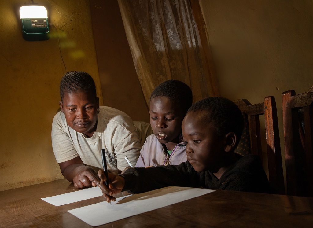 PowerAfricaUS's tweet photo. .@USAID's #Malawi Route-to-Market #geospatial tool can help #SolarHomeSystem companies to make the delivery of their products more efficient.

Access the tool and data for Malawi ➡️ https://t.co/PLBLGmSdGX

#offgridenergy #energyaccess @USAIDMalawi @USAID_SAfrica https://t.co/kYKz4bJcsh