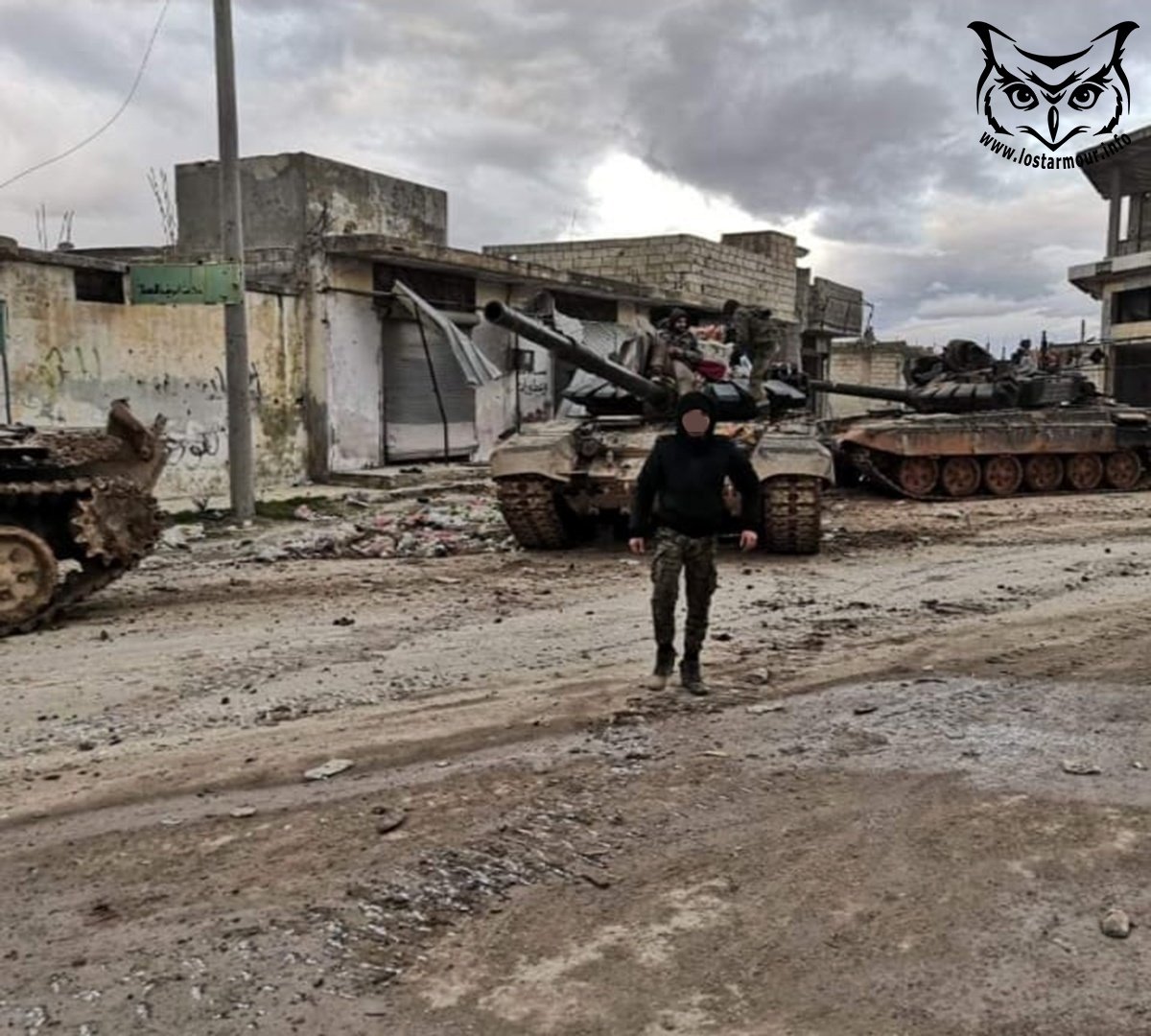 It appears SAA forces in Idlib are also using a # of T-72B3 tanks transferred from Russia. Compared to earlier versions, the T-72B3 has better night vision capabilities with the Sosna-U sight with a thermal imager and can fire Svir/Refleks ATGMs. 54/ https://vk.com/milinfolive?w=wall-123538639_1351321