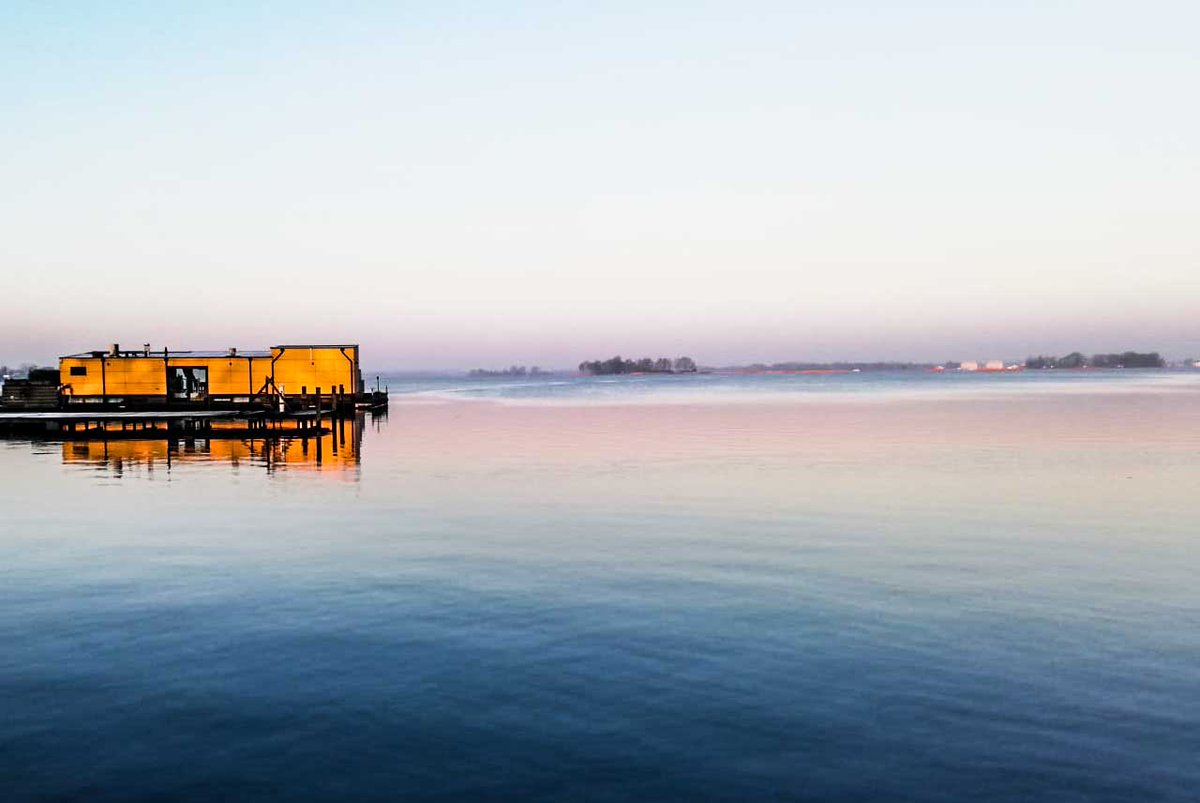 Kom alvast in de voorjaarsstemming met de Expositie Lentekriebels bij @GalerieWDM en de opening van Siertuin Gooilust. Verder gezelligheid met de buurtborrel bij Rosa's Cantina en D3D-Jam bij Hotel De Drie Dorpen. Dit en meer!

Check: loosdrechtseplassen.nu/whats-on/
Fijn weekend, enjoy!