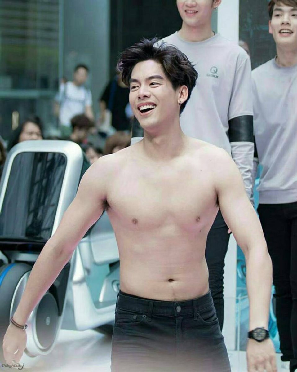 Zmx10VLE63LIHrb's tweet photo. หน้ามัธยม..นมมหาลัย พูดได้คำเดียวว่ากรีสสสสสสสสสส😳😳😳
(ขออนุญาตเจ้าของภาพ)

#เฮียเต้ทูนหัวข่งเจ้ #แด๊ดดี๊ดาวิชญ์ 
#บาปแร้วต้องบาปให้สุด #นรกคอลลิ่ง https://t.co/bf52WxKPwp