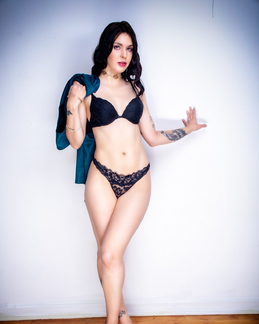 FaithRayah's tweet image. Hey everybody! Don't forget to subscribe to my fan page!
Onlyfans.com/faithrayah

Happy Friday all!

#onlyfans #onlyfanscanada #montreal #model #mtl #fashion #longhair #lingerie #darkhair #tattoo #exclusive #exclusivecontent #picoftheday #instapic #friday