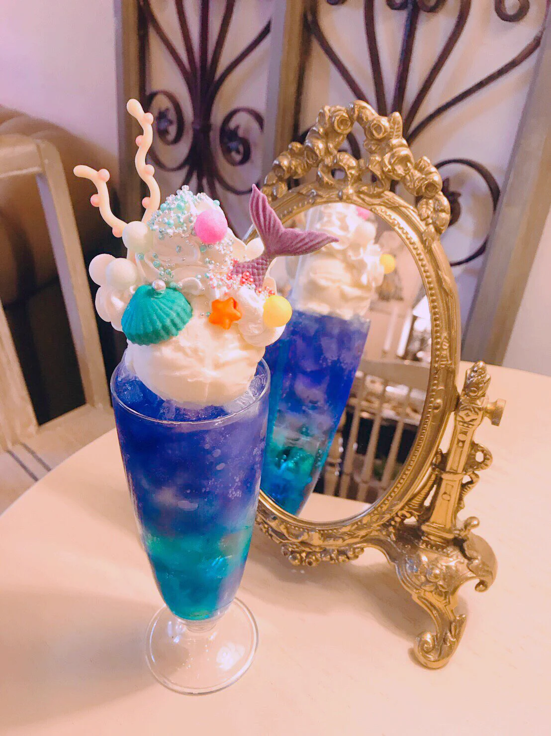 【人魚姫になった気分】京都のカフェにあるフロートが綺麗すぎてSNS映え