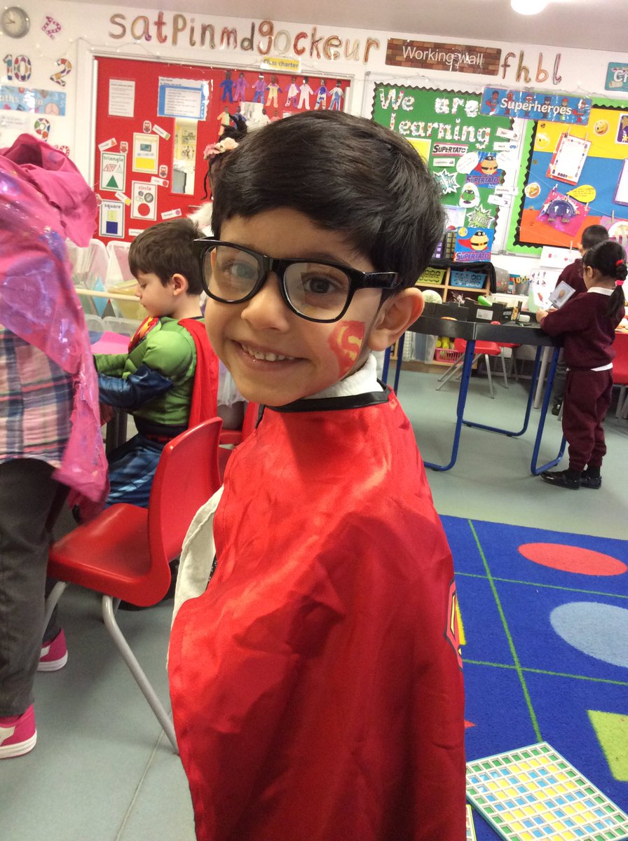 downsviewcroyr's tweet photo. Reception are enjoying their ‘Superhero’ day. We dressed up as superheroes &amp; had our faces painted ! https://t.co/Mi01HOEhU8