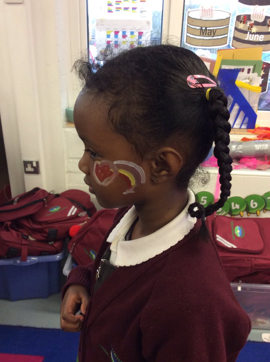downsviewcroyr's tweet photo. Reception are enjoying their ‘Superhero’ day. We dressed up as superheroes &amp; had our faces painted ! https://t.co/Mi01HOEhU8