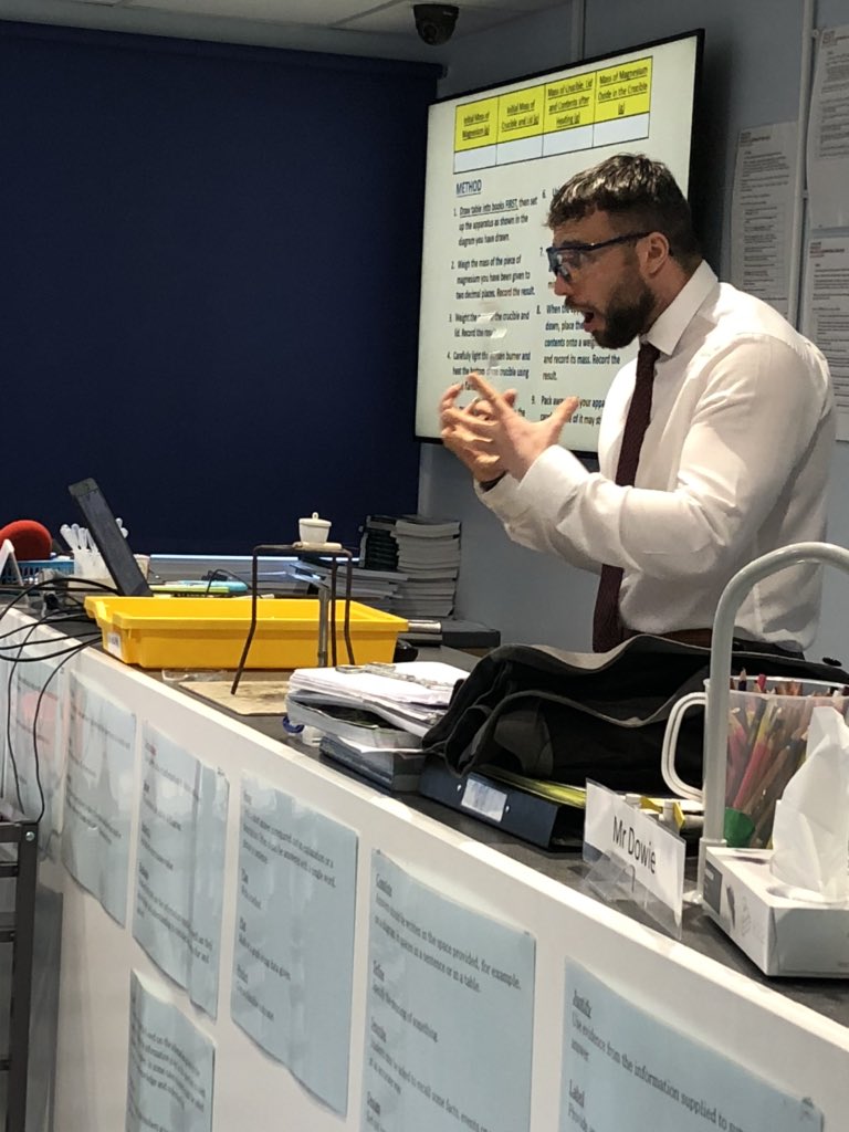 DLSjsy's tweet photo. Mr Dowie is setting up #DLSYear8 for their experiment observing the effects of heating magnesium #DLSScience #DLSEducated https://t.co/9RDKpU77Gk