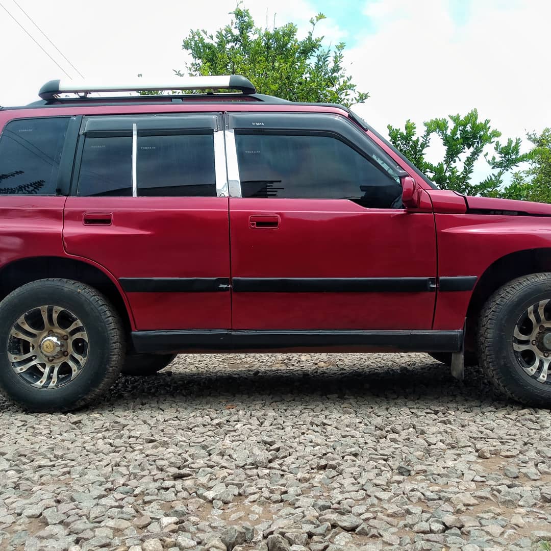 BridanCompany's tweet photo. #WeekendBridaway
Used Suzuki Escudo Station Wagon.
Year: 1992
Automatic
Full documents
📍Mwanza
Colour: Red
Number: AX
Asking price: 5.45M
Tinted
Rim sports
#mwanza #arusha #dar #connectiontz #shinyanga #tanzania #suzuki #escudo #used #magari #totbonanza #nipedili #bei https://t.co/tuHgjnSIGQ