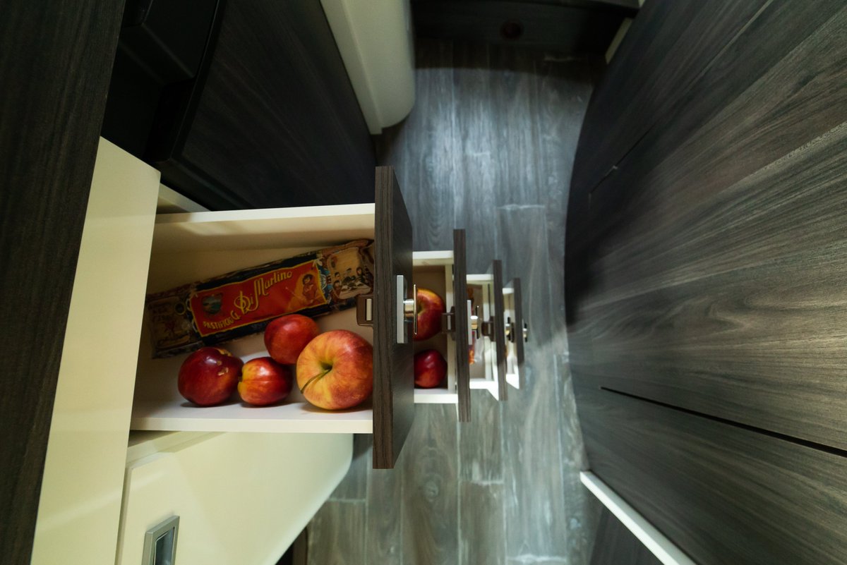 Wingamm1's tweet image. Oasi 690 TWINS - Twin beds at the back ‼️
The newest model of the Oasi 690 series

It is a special, refined and extremely elegant version, which definitely focuses on the rear sleeping area.

#wingamm #monocoque #italiandesign #safetyfirst #travel #vanlife #camper #holidays #rv