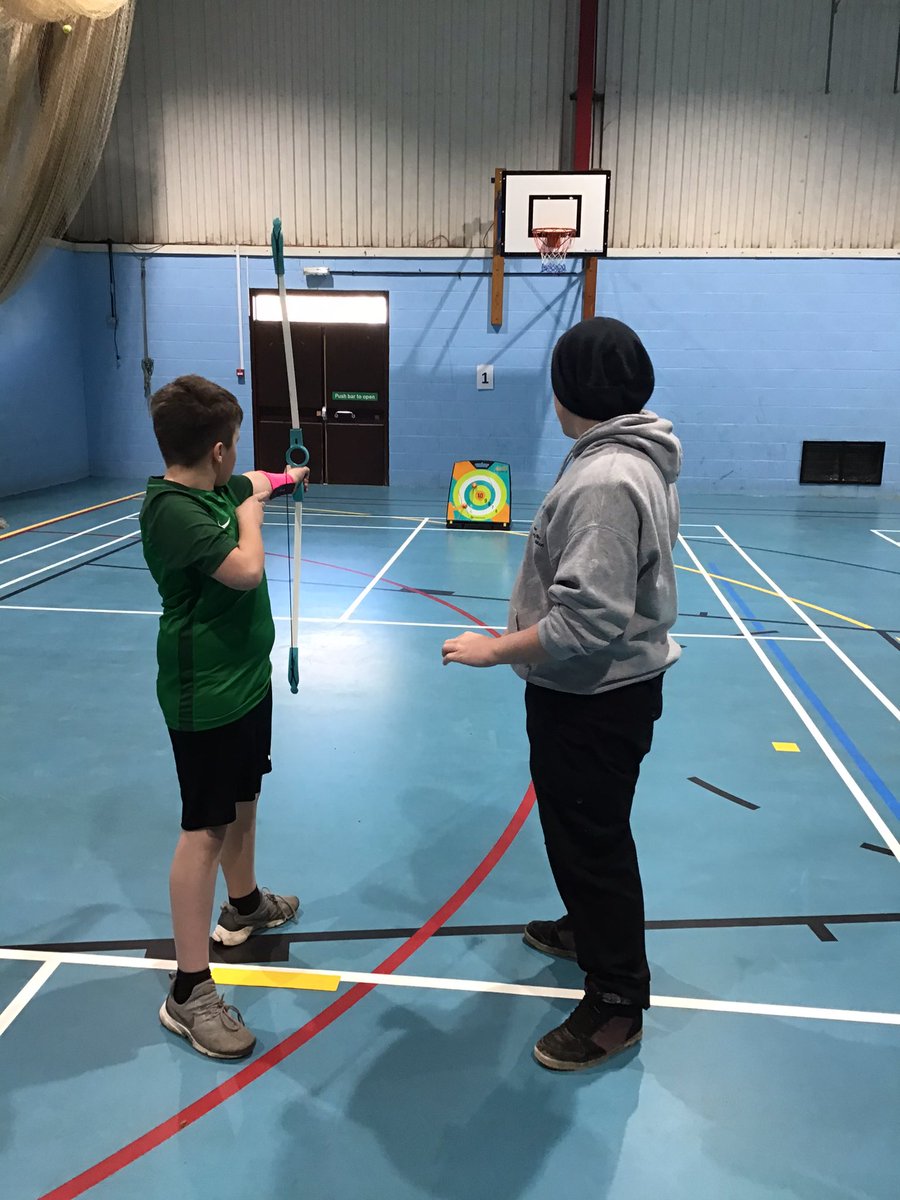 PixmorePE's tweet photo. Great Archery competition yesterday both teams did really well scoring lots of points along the way. They really enjoyed the experience given to them by @NorthHertsSSP and @Herts_DSF #TeamPixmore #FollowingSuccess https://t.co/LhuRbD9uEW
