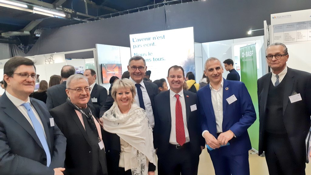thierry_herning's tweet photo. Très heureux d'avoir accueilli le Député @Jean_LucFUGIT sur le stand @BASF au @VillageChimie ! https://t.co/j65dwmXy26