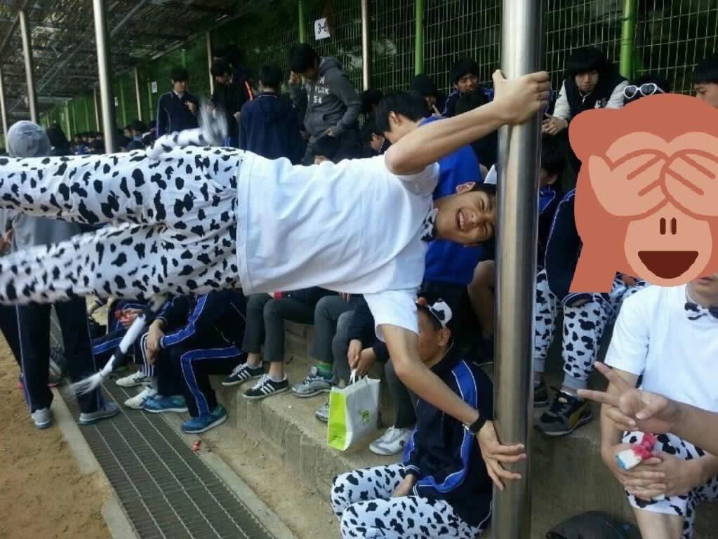 Hanvely127's tweet photo. 언제봐도 의문이고 왜저랬는지 궁긎해 https://t.co/s7A5sglivJ