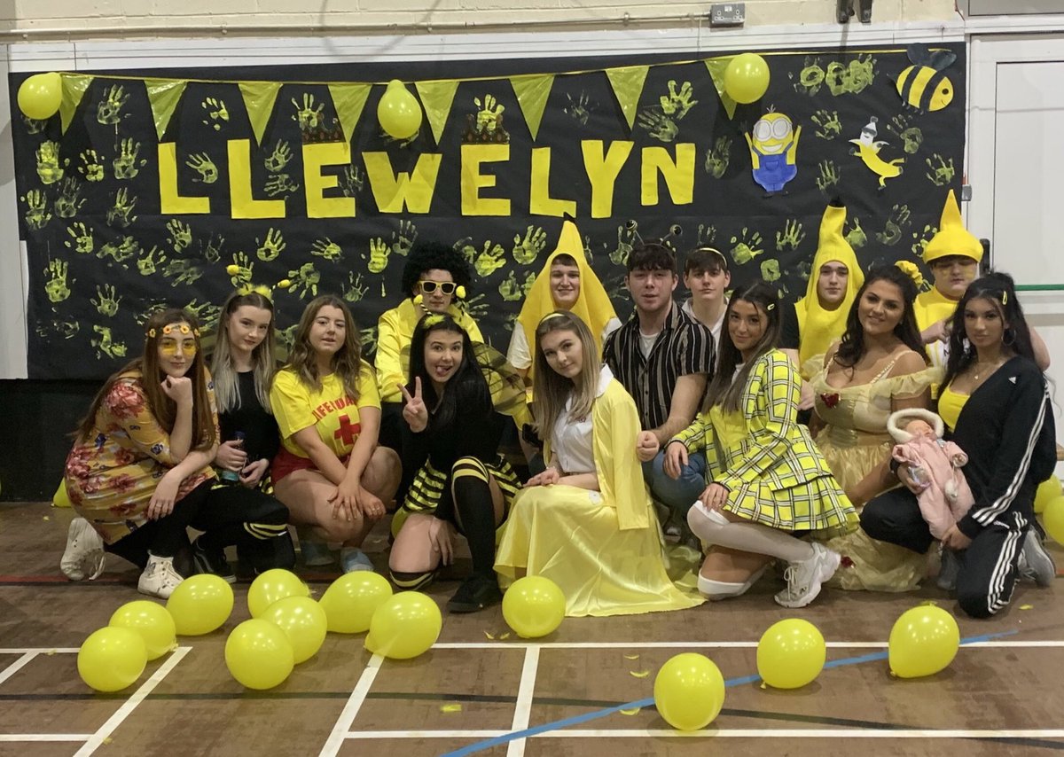 Some of our <a href="/Bryntirion6th/">Bryntirion 6th Form</a> students representing the 4 Eisteddfod houses! Who will be the overall winner later?