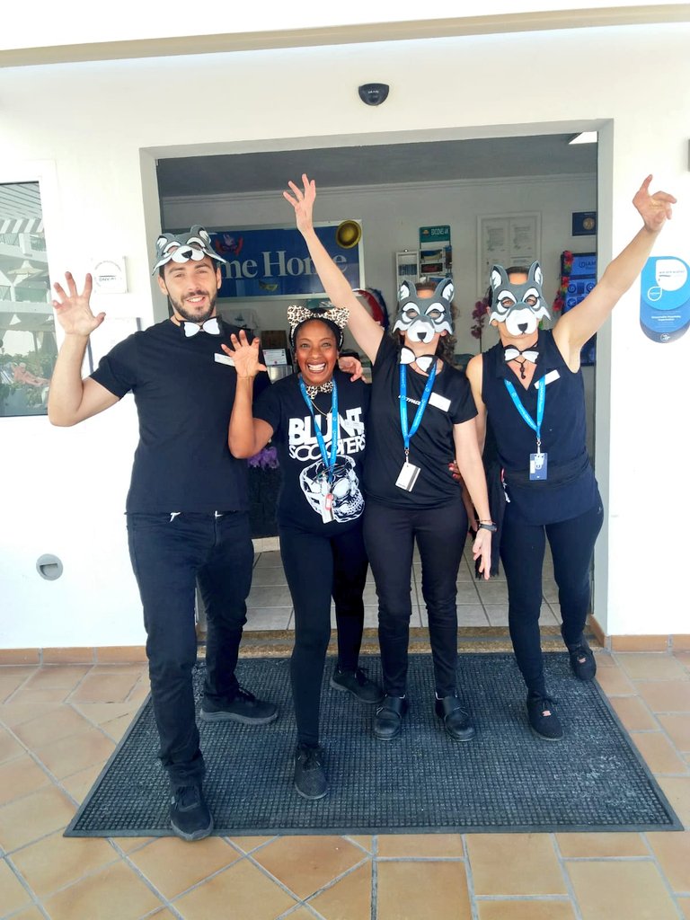 VeroniqueLFrey's tweet photo. It's #carnaval in #PuertoDelCarmen Enjoy with us at #ClubDelCarmen 🦁🐯🐆🦌🦓 #LifeAtDiamond #DiamondResorts #StayVacationed https://t.co/X4Y0txgyYo