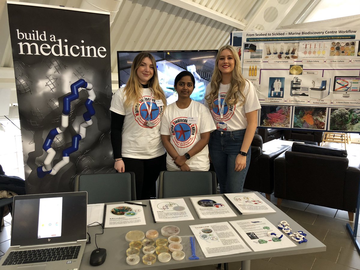 MBC_UoA's tweet photo. Second round of the Build a Medicine event today in Dundee! MBC members Federica (@FedericaCasola2), Subha (@SubhaArjunan1) and Jessica (@Jessica_GomezB) are spreading the word about the natural products research we do at the MBC 🧫🧪 https://t.co/qzSXXNIsNY