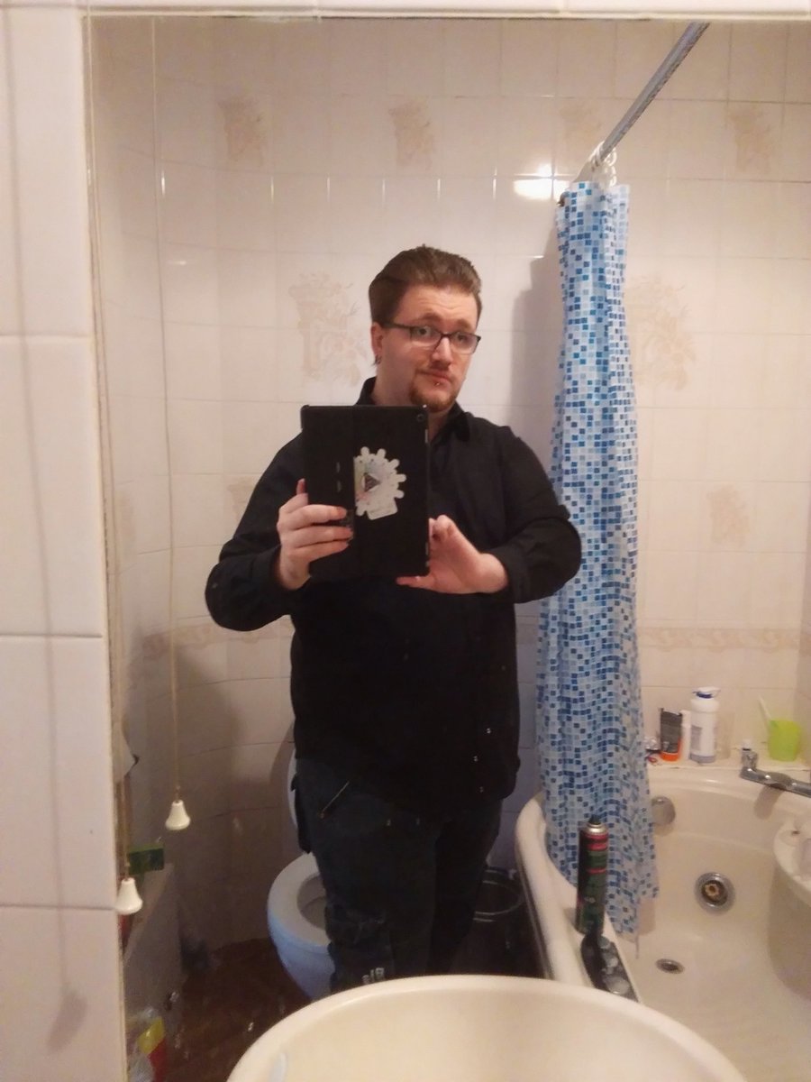 FinchesFables's tweet photo. Ya boi is date-ready.
#lgbtoftwitter 
#passablehairday https://t.co/MQBFkgKELZ