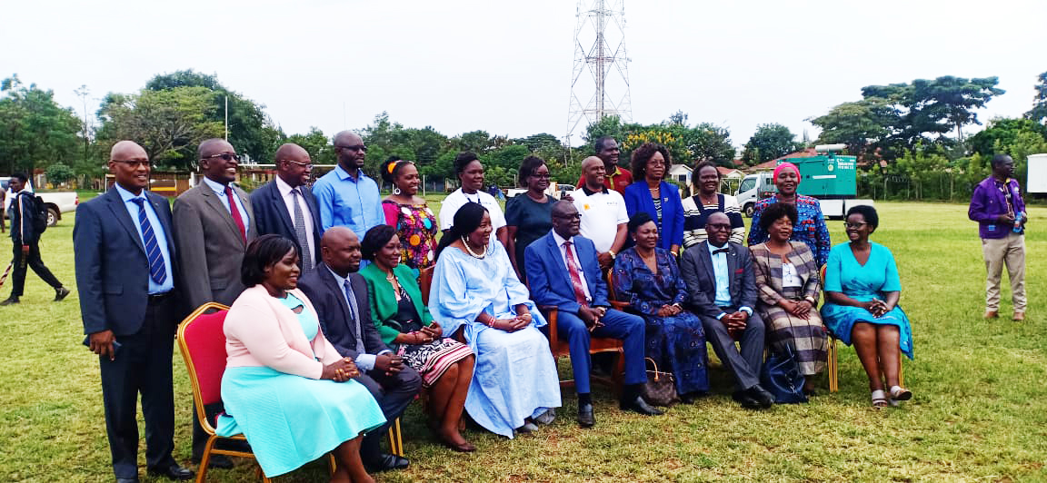 Thrilled to announce that we have partnered with Siaya County Government to supply books in a move to promote nurturing care for Early Childhood Development (ECD) and improve the development outcomes of its youngest children. #nyathienmwandu #smartstartsiaya #Expandingminds