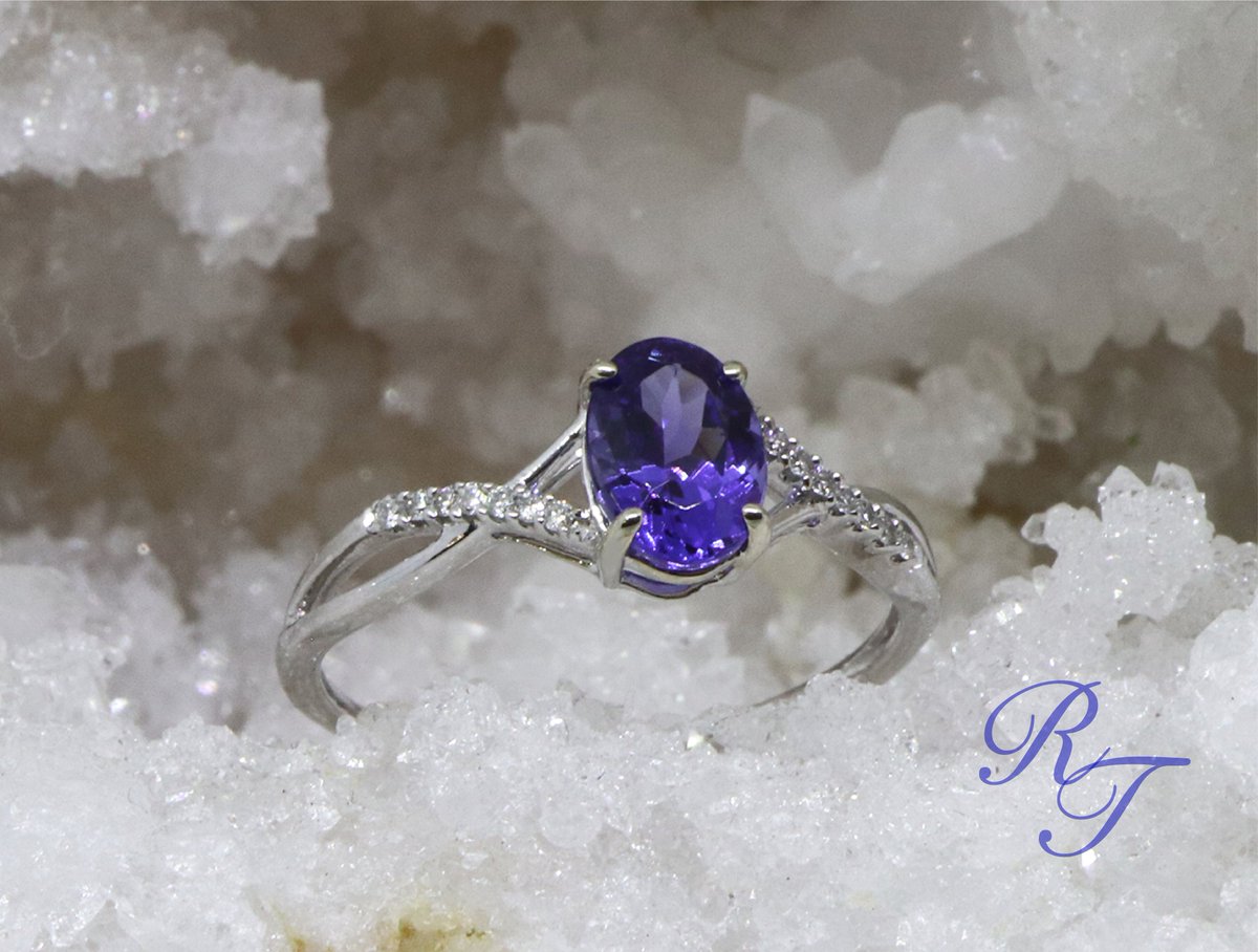Check out the color saturation on this pretty little #tanzanite! #wemakeitunique #rickterryjewelry #wewanttobeyourjeweler
