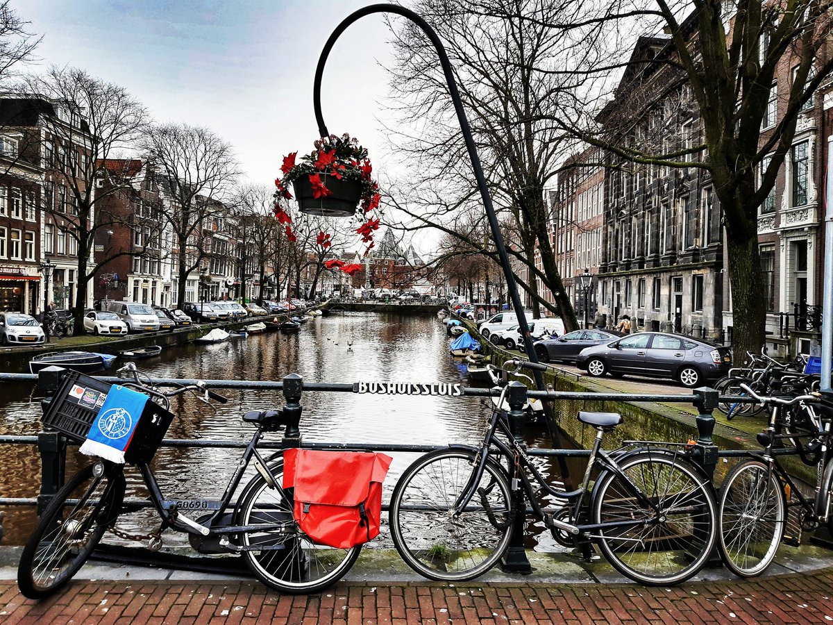 Amsterdam azulón para siempre.

#AjaxGetafe #VamosGeta #europaleague #GetafeCf #Getafe #Amsterdam