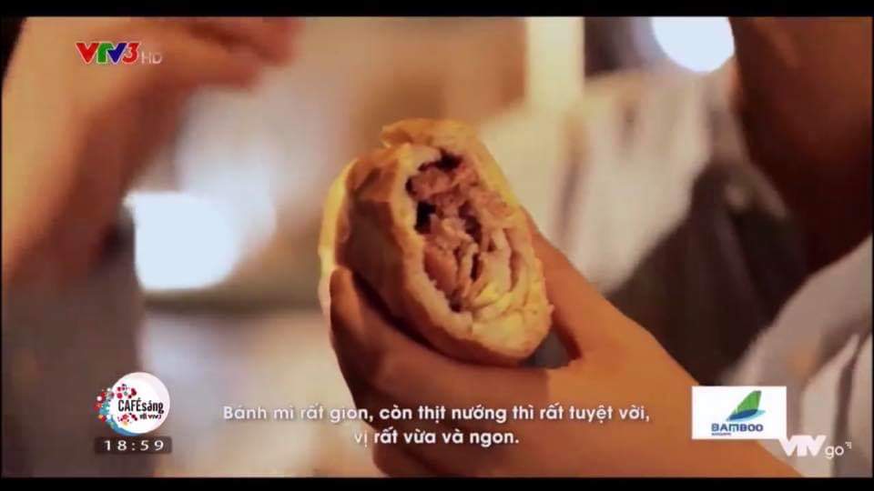 Bánh mì ngon top1 worldtrending mà chê bánh mì vụn thì ăn đầu buoi an shit à đm :!!!!!!!#AppologizeToVietNam