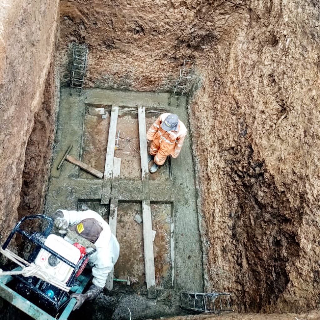 Check out the #latrine building progress at Chaka Reli Primary School in #Kenya! A short while ago the pit was being dug, and here are photos of the workers laying down a cement foundation. Great progress!