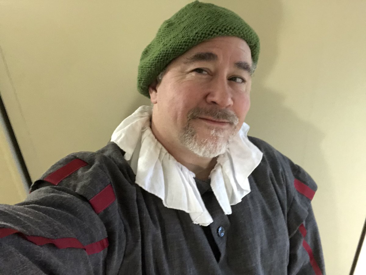 DLGenealogist's tweet image. Come find me and retweet your Selfie tagged with #PilgrimDave and @AncestorExperts and be entered to win a one hour consultation with the Chief Genealogist of @AncestorExperts #NEHGS at #RootsTech @RootsTechConf