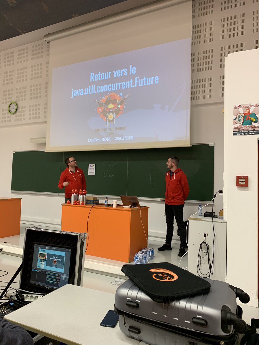ZenikaBrest's tweet photo. Zenika Brest présent avec toute son équipe au @devfest du bout du monde à #brest
Notre équipe de développeurs et agilistes présents qui échangent avec la communauté.
5 conférences assurées par nos
Bref une belle journée... 😆✌️🥰
#devfest #tech #codingtheworld https://t.co/g2MirpQw5Z