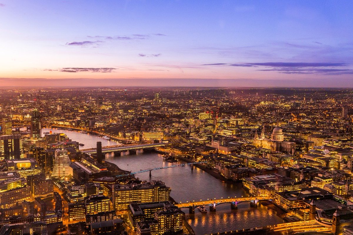 Langtra_France's tweet photo. Londres est une ville riche en opportunités ! Effectuer votre stage en entreprise dans la capitale anglaise.
👉 https://t.co/eVCnWmzOrv https://t.co/AzUFsxrruY