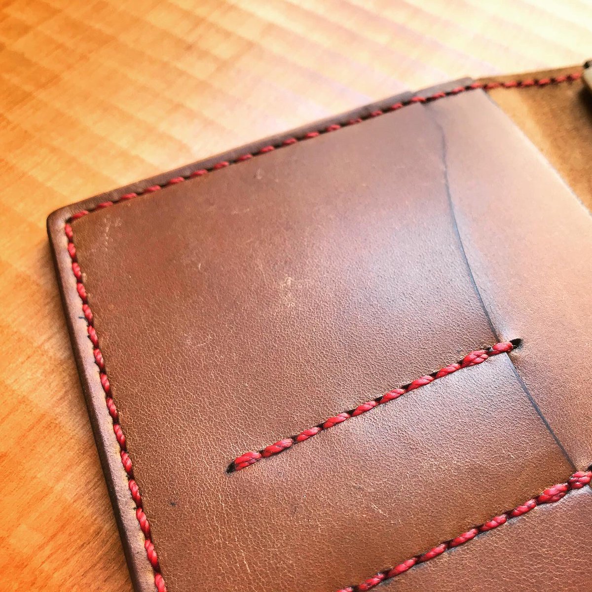 PocketRiders's tweet photo. For all your notes in the field.
**********************
#pocketridersleather #handmade #leathergoods #durablegoods #qualitygoods #saddlestitch #accessorios #cuero #hechoamano #everydaycarry #travelessentials #funda #libreta #fieldnotesbrand #fieldnotescover #pensleeve #crosspens https://t.co/LxdutgresQ