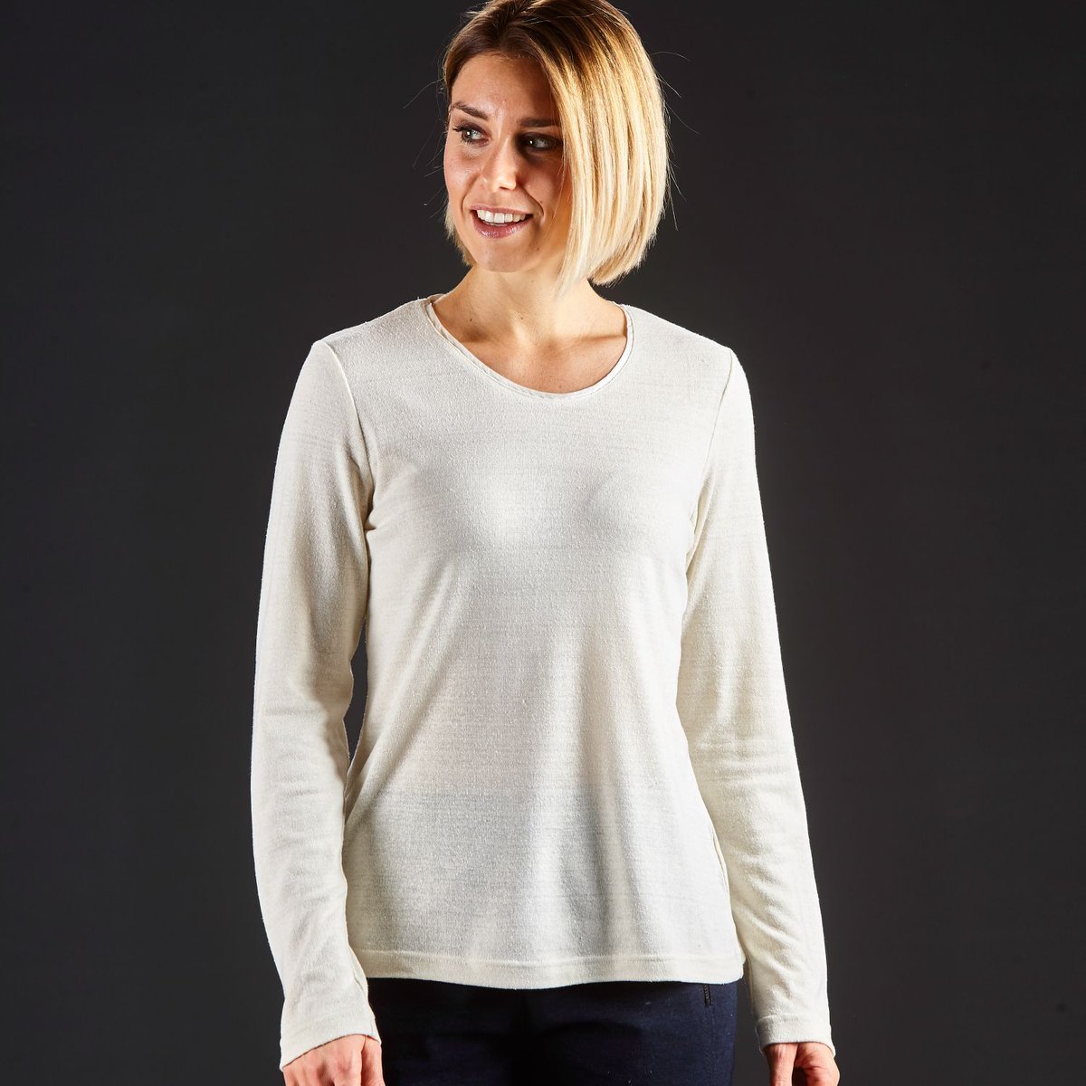 allergie2000's tweet image. #Seidenshirt #Bouretteseide von #KokonZwo aus wärmender #Bourette #Seide in #naturweiss. Dieses leger geschnittene #Langarmshirt für den #Herbst ist erhältlich von Größe 36 bis 46. Hautfreundlich und atmungsaktiv

buff.ly/35neO2r

#silk #shirt #seidentop #allergie2000